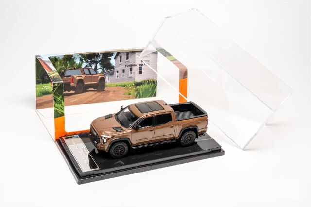 ☆予約品☆ GCD 1/64 トヨタ ツンドラ TRD PRO （左ハンドル） ブラウン