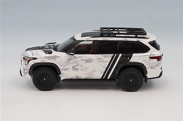 GCD 1/64 トヨタ セコイア TRD PRO ホワイトカモフラージュ (左ハンドル)