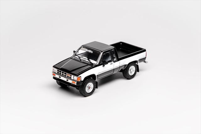 ☆予約品☆ GCD 1/64 トヨタ ハイラックス SR5 エクストラ キャブ 1985