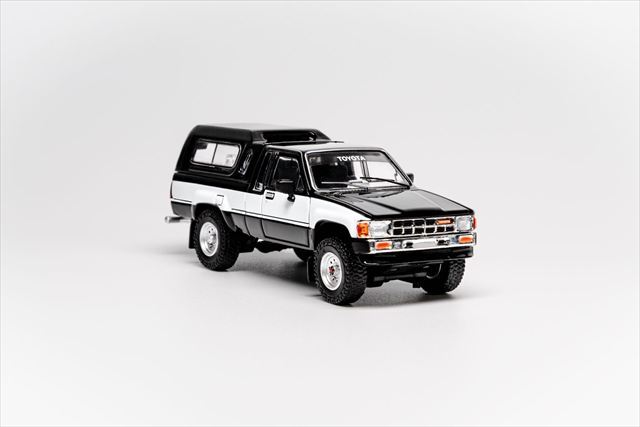 ☆予約品☆ GCD 1/64 トヨタ ハイラックス SR5 エクストラ キャブ 1985