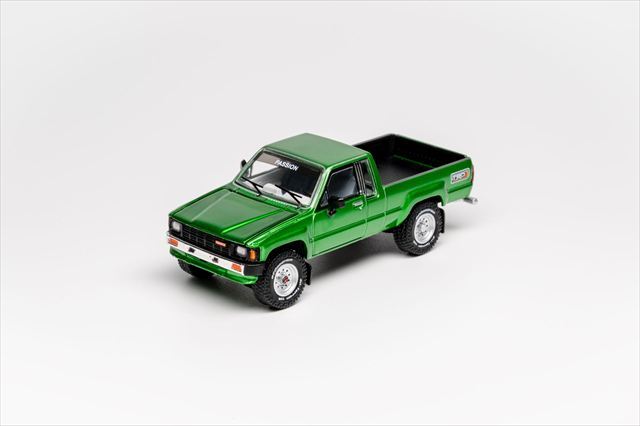 ☆予約品☆ GCD 1/64 トヨタ ハイラックス SR5 エクストラ キャブ 1985
