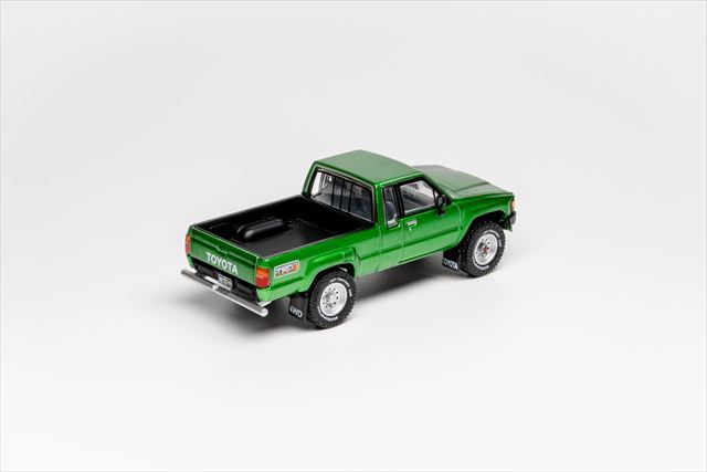 ☆予約品☆ GCD 1/64 トヨタ ハイラックス SR5 エクストラ キャブ 1985