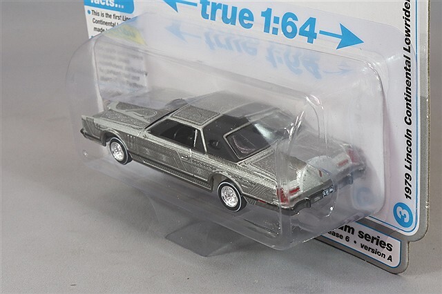 オートワールド 1/64 1979 リンカーン コンチネンタル　チェイスカー CHASE ! Auto World 1:64 1979 Lincoln Continental Lowrider