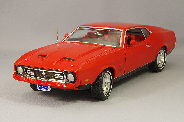 アメリカンマッスル 1/18 1971 フォード マスタング マッハ1  