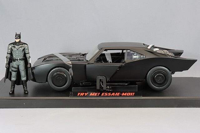 JADA 1/18 バットモービル バットマンフィギュア付 