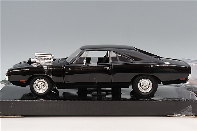 JADA 1/24 ワイルドスピード 9 ダッジ チャージャー (ドミニク)