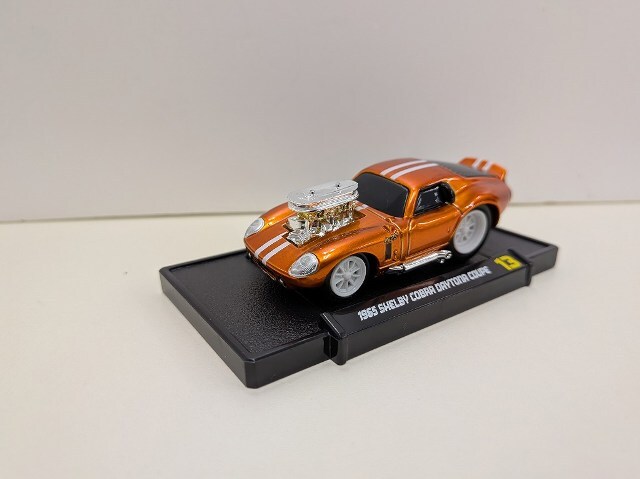 マイスト マッスルマシーンズ シリーズ 1/64 シェルビー コブラ