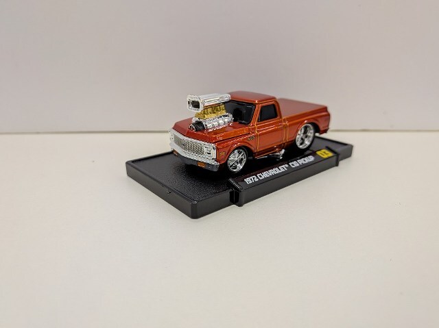マイスト マッスルマシーンズ シリーズ 1/64 シボレー C10