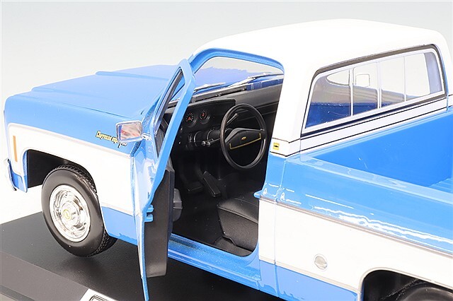 マイスト 1/18 1974 シボレー C10 シャイアン スーパー ピックアップ