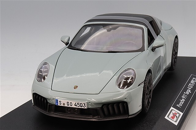 マイスト 1/18 ポルシェ 911 タルガ 4 GTS (992.2) メタリックグリーン