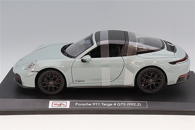 マイスト 1/18 ポルシェ 911 タルガ 4 GTS (992.2) メタリックグリーン