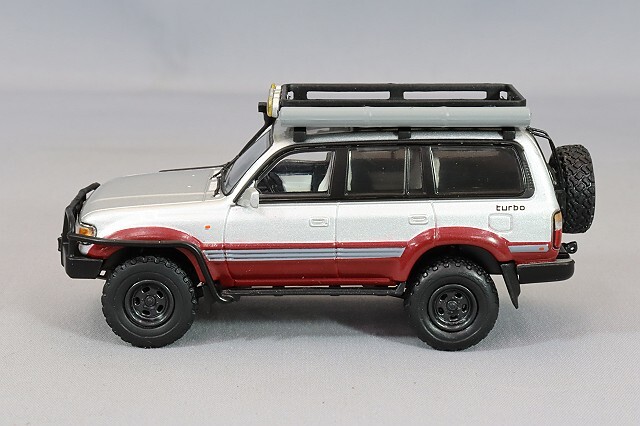 GCD 1/64 トヨタ ランドクルーザー LC80 レトロフィットVer. 左
