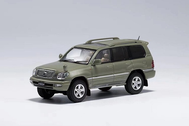 GCD 1/64 トヨタ ランドクルーザー シグナス 右ハンドル グリーン