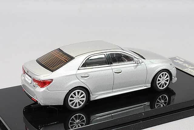 GCD 1/64 トヨタ MARK X 左ハンドル シルバー