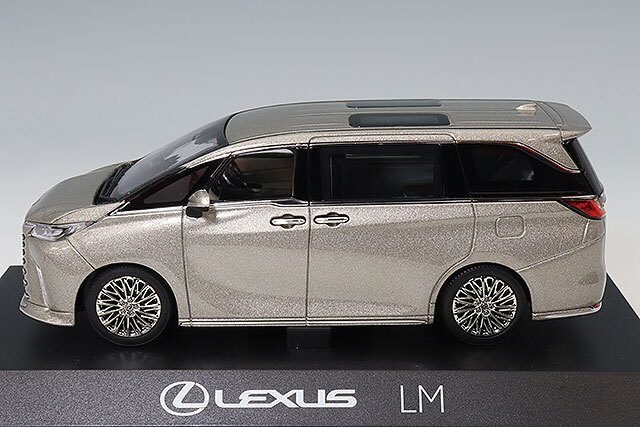 京商 1/43 レクサス LM 500h ソニックチタニウム 4席ソリスホワイト