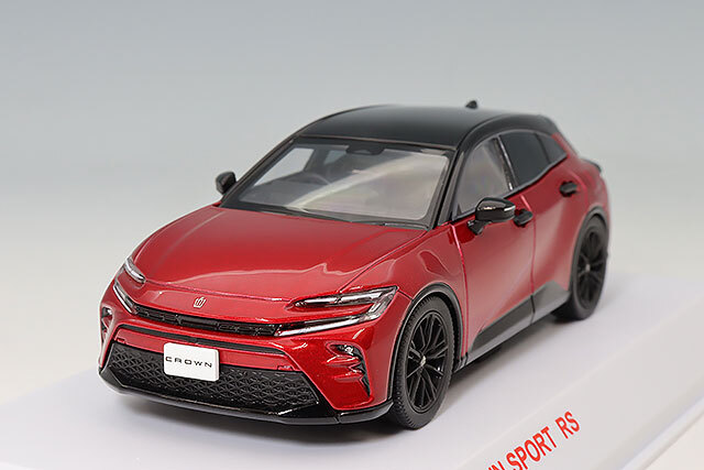 トヨタクラウンスポーツ　エモーショナルレッドⅢ　1/30スケール　ダイキャスト製 ホビージャパン 1/64 (ダイキャスト製) トヨタ クラウンスポーツ Z 2.5