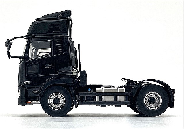 京商 1/43 UD クオン GK 日本トレクス コンテナセミトレーラー