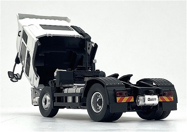 京商 1/43 UD クオン GK 日本トレクス コンテナセミトレーラー