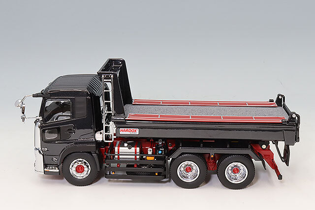 京商 1/43 UDトラックス クオン 極東 ダンプ ブラックメタリック