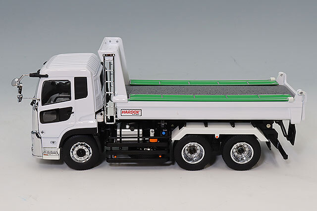 京商 1/43 UDトラックス クオン 極東 ダンプ ホワイト