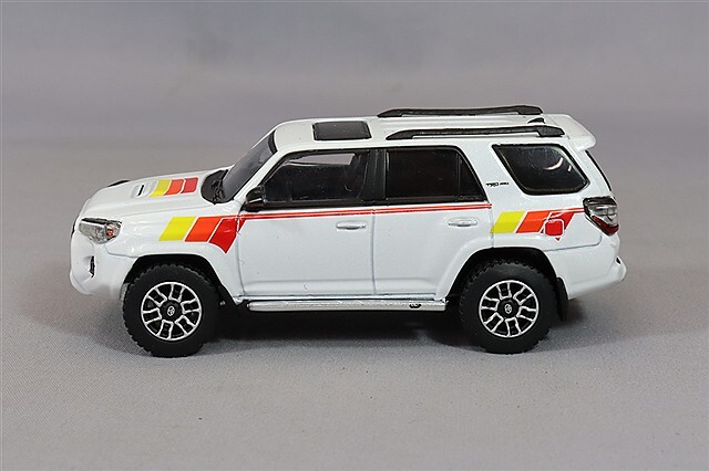 GCD 1/64 トヨタ 4 ランナー TRD Pro 2022 (左ハンドル) ホワイト