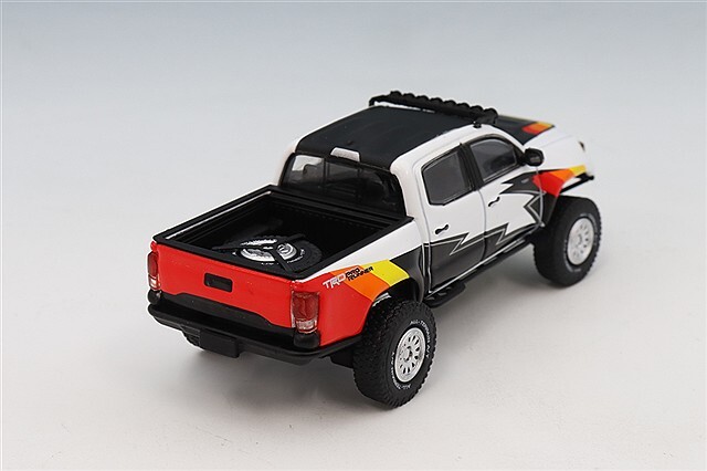 GCD 1/64 トヨタ タコマ TRD Pro 2022 左ハンドル ホワイト/TRDアート