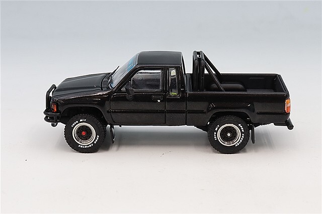 ※キャ*****ん様※専用 GCD 1/64 トヨタ ハイラックス SR5 エクストラキャブ 1985 左ハンドル