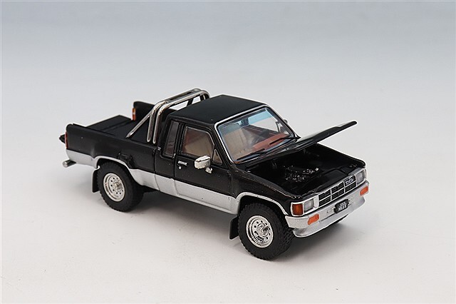 GCD 1/64 トヨタ ハイラックス SR5 エクストラキャブ 1985 左ハンドル