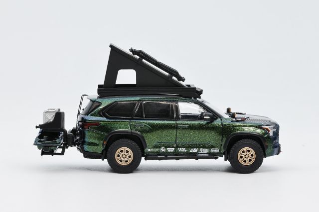 ☆予約品☆ GCD 1/64 トヨタ セコイア TRD PRO- 左ハンドル グレー