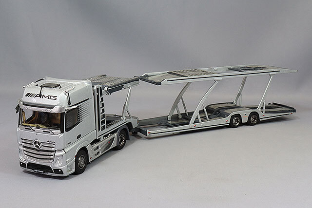 GCD 1/64 メルセデスベンツアクトロス 2 左ハンドル シルバー