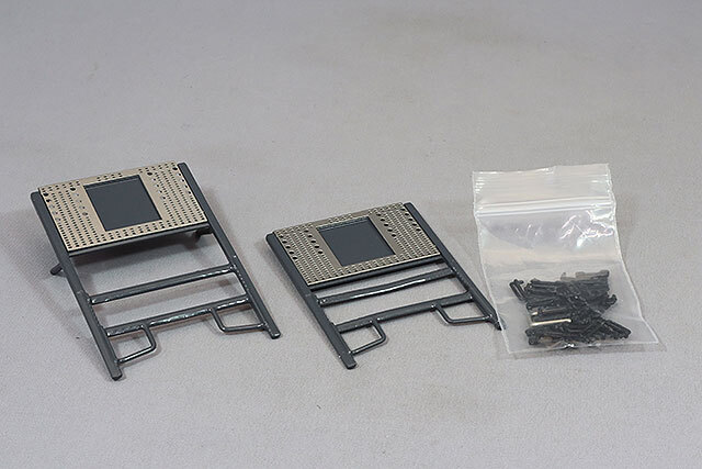 GCD 1/64 メルセデスベンツアクトロス 2 左ハンドル シルバー