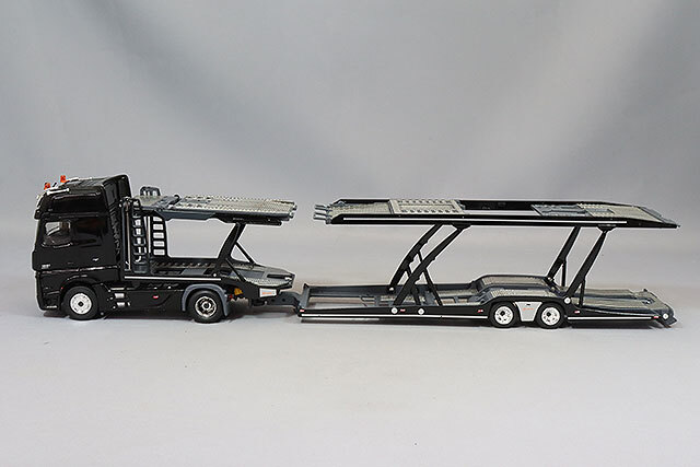 GCD 1/64 メルセデスベンツアクトロス 2 左ハンドル ブラック