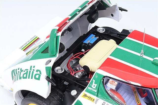 京商 1/18 ランチア ストラトス HF 