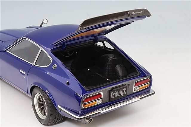 京商 1/18 日産 フェアレディ Z-L (S30) ブルーメタリック