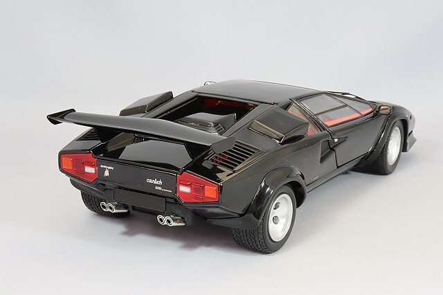 京商 1/18 ランボルギーニ カウンタック LP5000 QV ブラック 