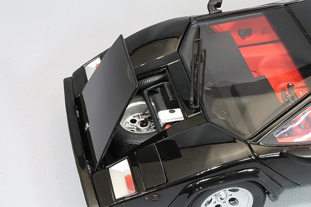 京商 1/18 ランボルギーニ カウンタック LP5000 QV ブラック 