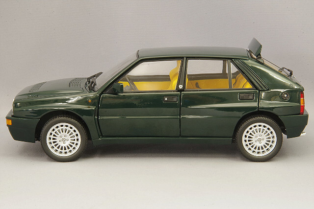 京商 1/18 ランチア デルタ HF インテグラーレ Evo.II 