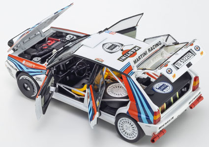開封、未展示品　ランチアデルタ　エボ2 京商　1/18 ミニカー/完成品 京商 1/18 ランチア デルタ HF インテグラーレ Evo.II