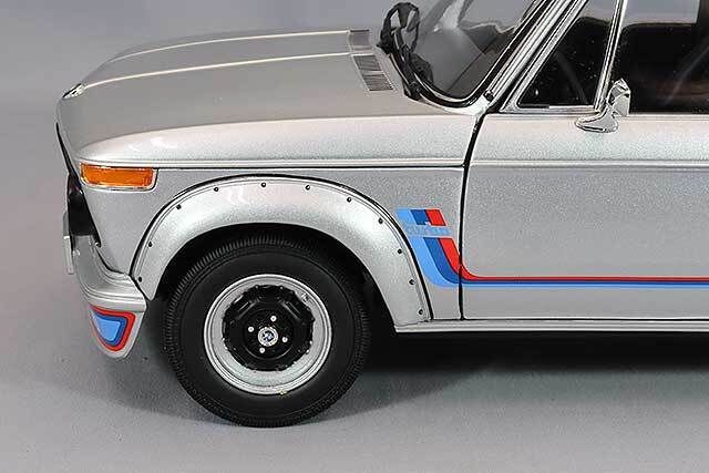 京商 1/18 BMW 2002 ターボ (シルバー) 