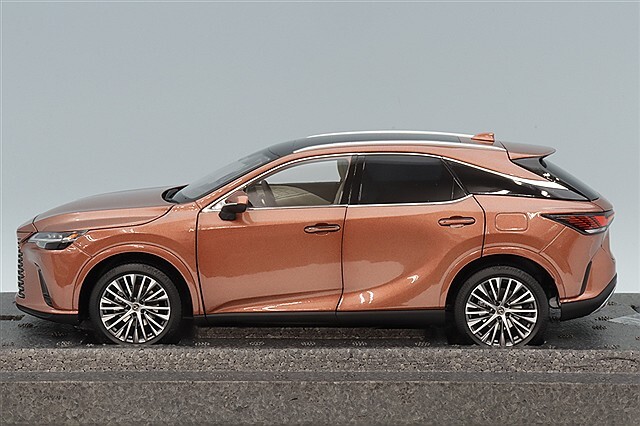 京商 1/18 レクサス RX 450h+ ソニックカッパー