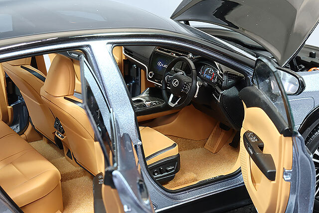 京商 1/18 レクサス RZ 450e イーサーメタリック