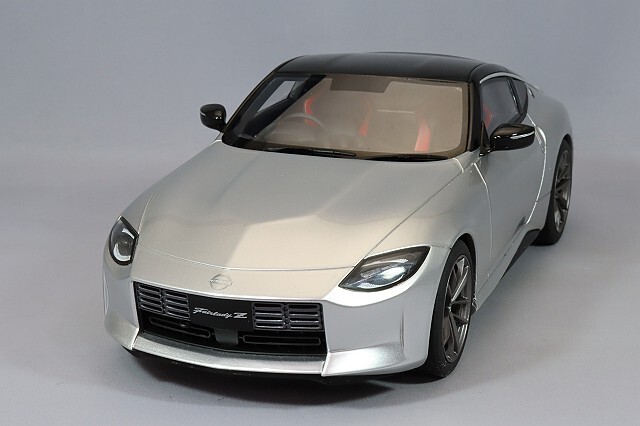 京商 samurai 1/18 日産 フェアレディ Z シルバー 