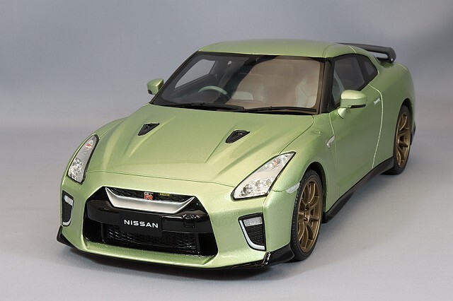 京商 samurai 1/18 日産 GT-R プレミアムエディション T-Spec 