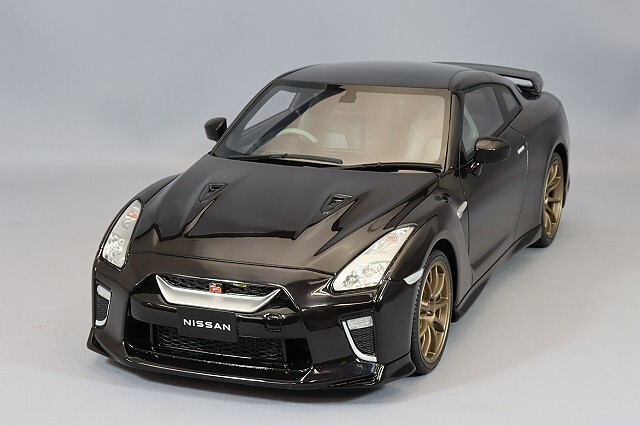 京商 samurai 1/18 日産 GT-R プレミアムエディション T-Spec  