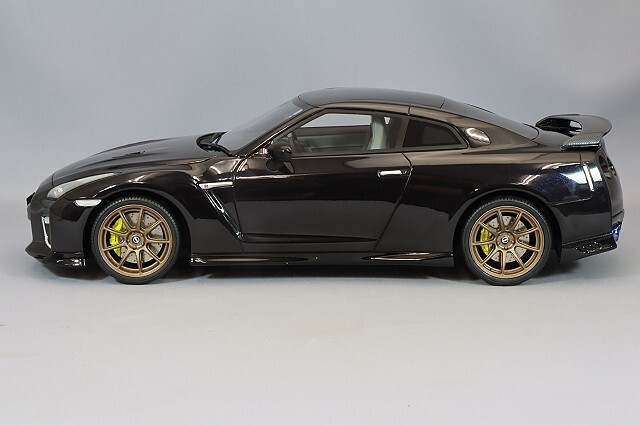 京商 samurai 1/18 日産 GT-R プレミアムエディション T-Spec 