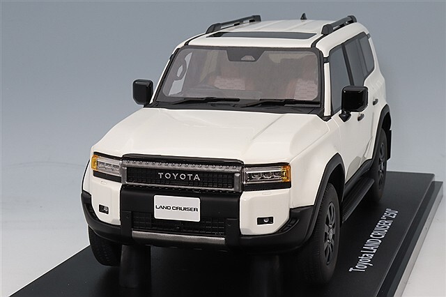 京商 samurai 1/18 トヨタ ランドクルーザー 250 ホワイト