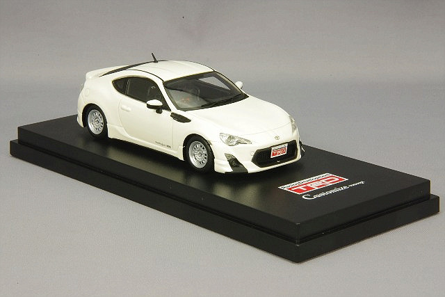 LA-X 1/43 トヨタ 86 TRD カスタマイズコンセプト サテンホワイトパール 