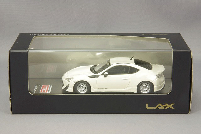 LA-X 1/43 トヨタ 86 TRD カスタマイズコンセプト サテンホワイトパール 
