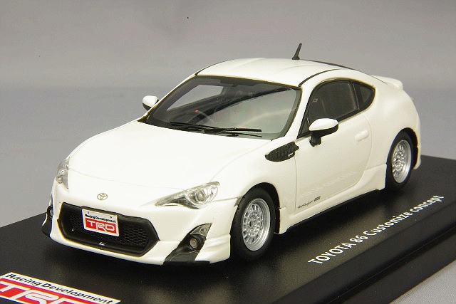 LA-X 1/43 トヨタ 86 TRD カスタマイズコンセプト サテンホワイトパール 