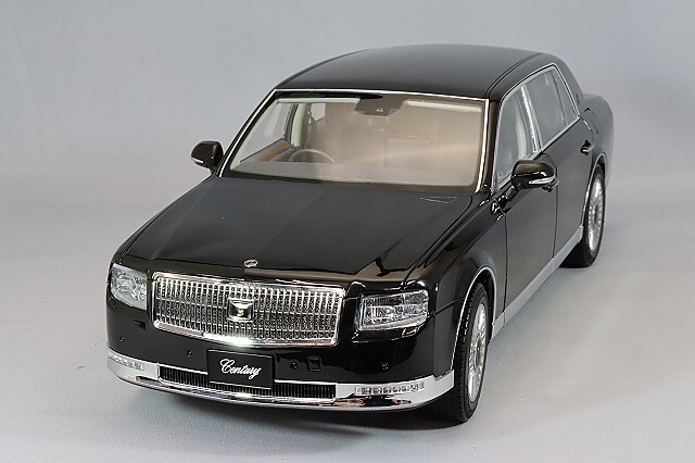 LCDモデル 1/18 トヨタ センチュリー UWG60 ブラック